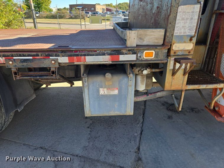 image for item EV5404 2007 Ford F750 crane truck