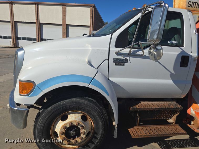 image for item EV5404 2007 Ford F750 crane truck