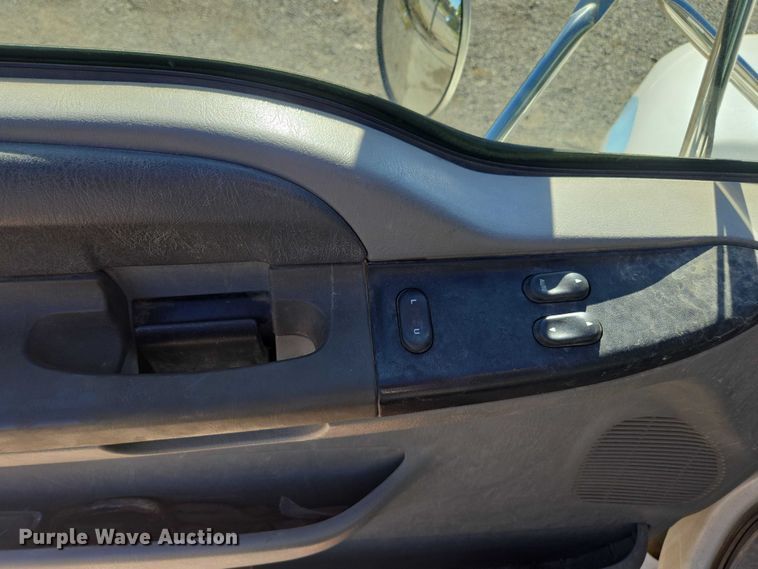 image for item EV5404 2007 Ford F750 crane truck