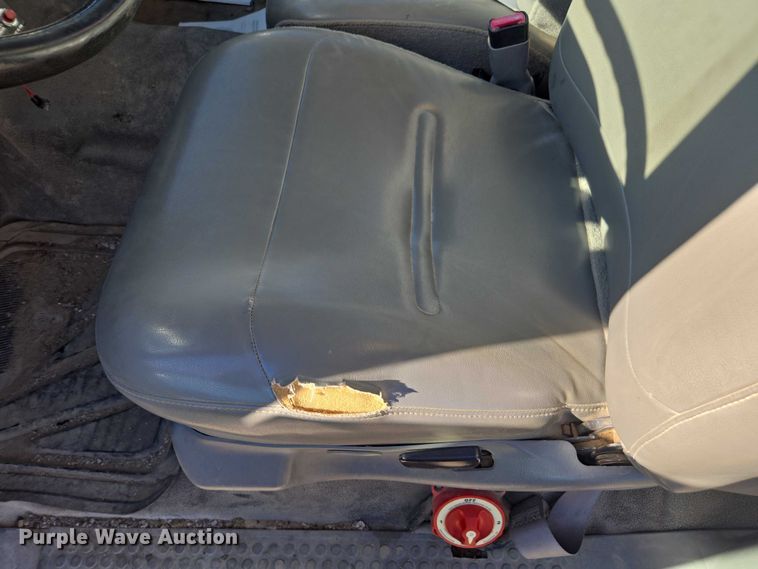 image for item EV5404 2007 Ford F750 crane truck