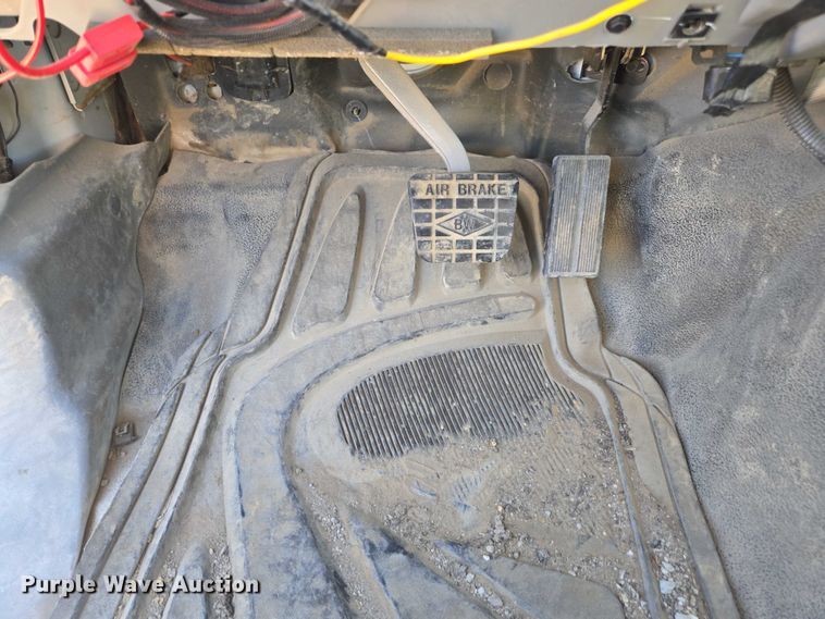 image for item EV5404 2007 Ford F750 crane truck