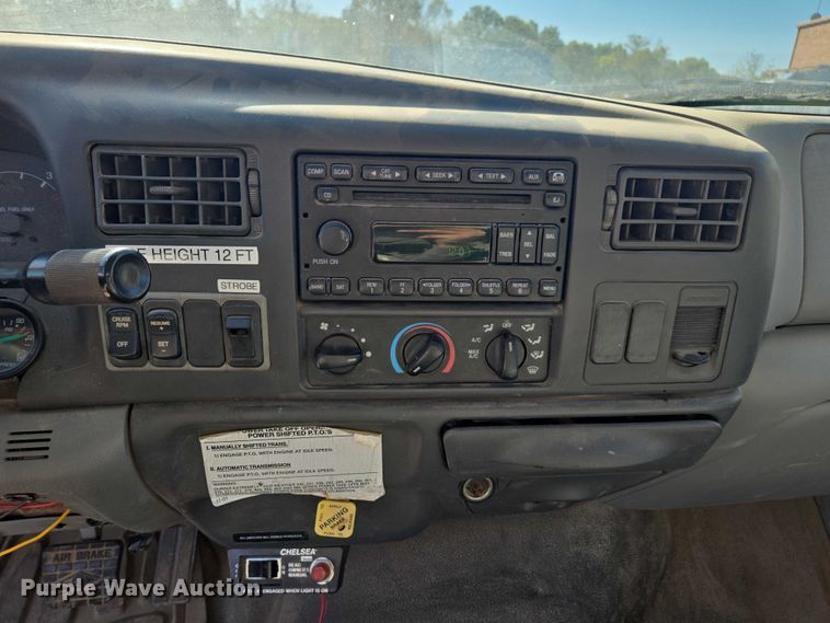 image for item EV5404 2007 Ford F750 crane truck