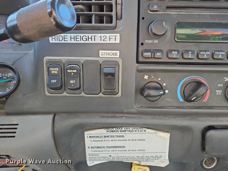 image for item EV5404 2007 Ford F750 crane truck