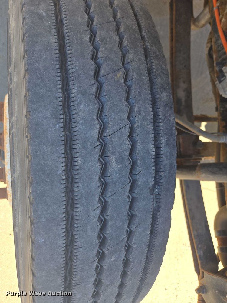 image for item EV5404 2007 Ford F750 crane truck