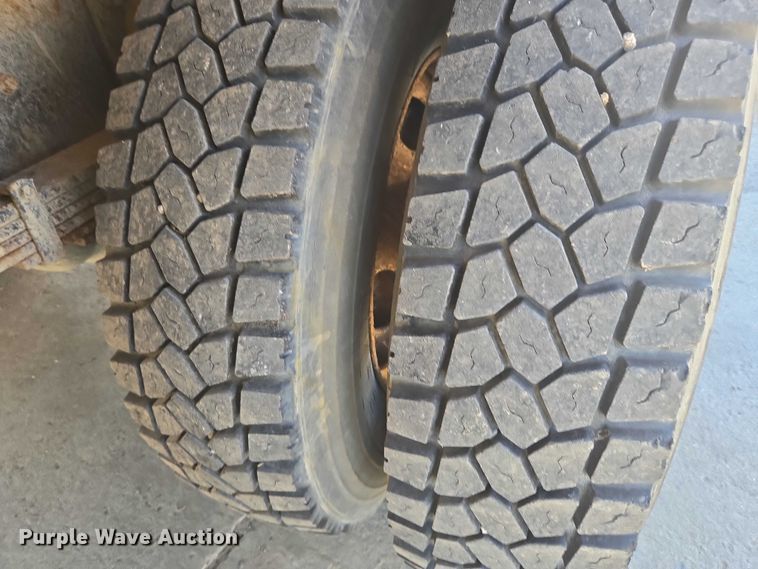 image for item EV5404 2007 Ford F750 crane truck