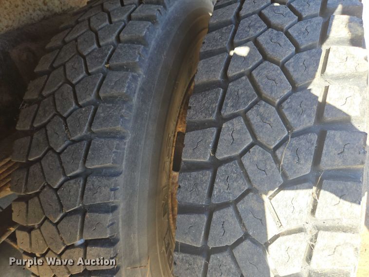 image for item EV5404 2007 Ford F750 crane truck