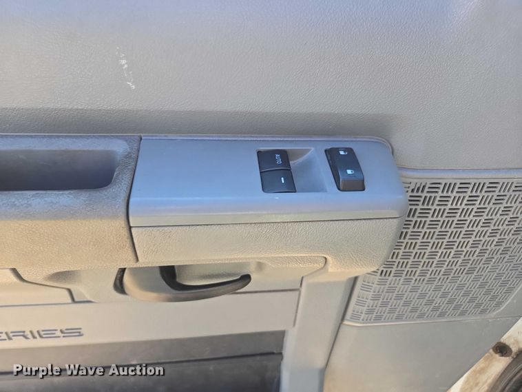 image for item EV5405 2012 Ford E350 van