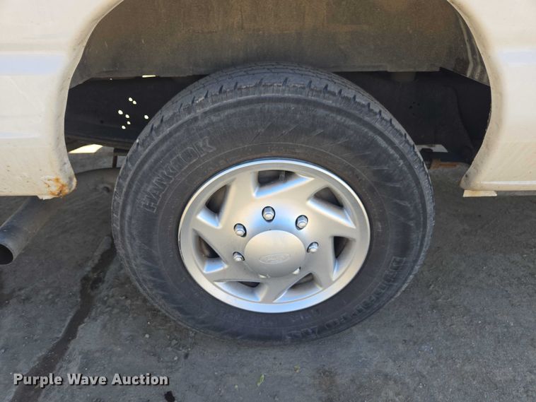 image for item EV5405 2012 Ford E350 van