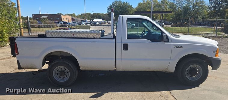 image for item EV5406 1999 Ford F250 pickup truck