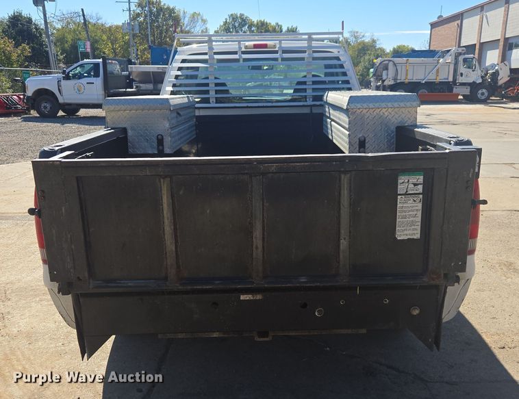 image for item EV5406 1999 Ford F250 pickup truck