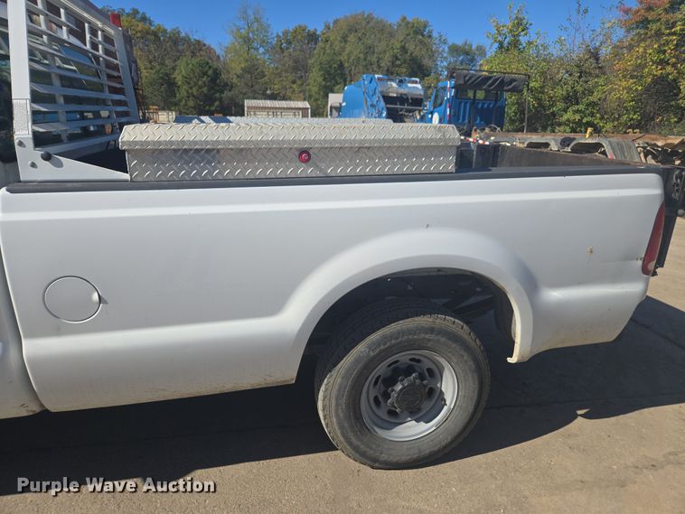 image for item EV5406 1999 Ford F250 pickup truck