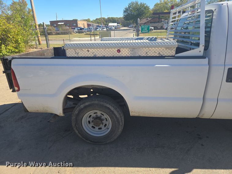 image for item EV5406 1999 Ford F250 pickup truck