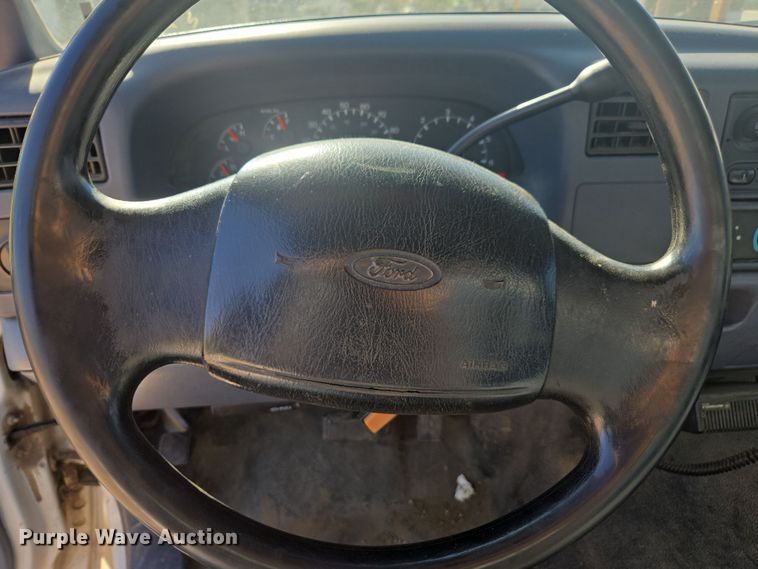 image for item EV5406 1999 Ford F250 pickup truck