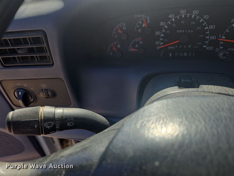 image for item EV5406 1999 Ford F250 pickup truck