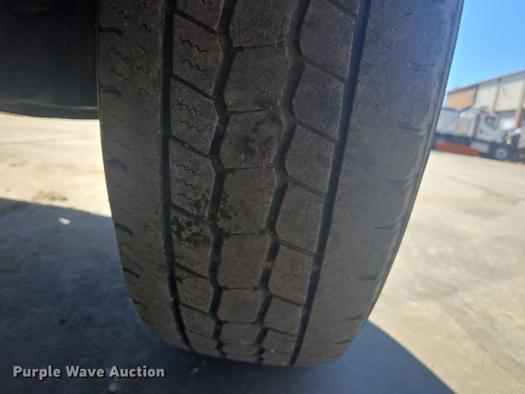 image for item EV5406 1999 Ford F250 pickup truck