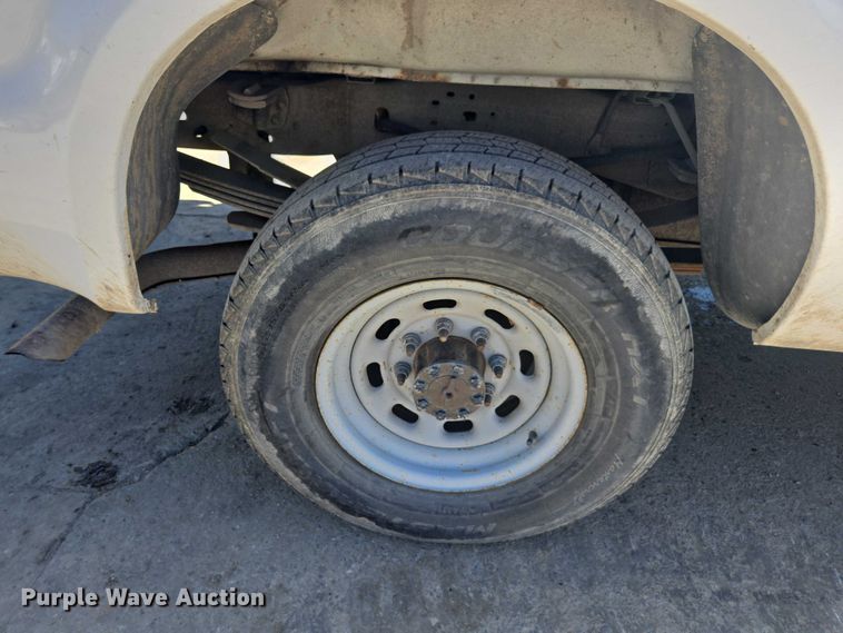 image for item EV5406 1999 Ford F250 pickup truck