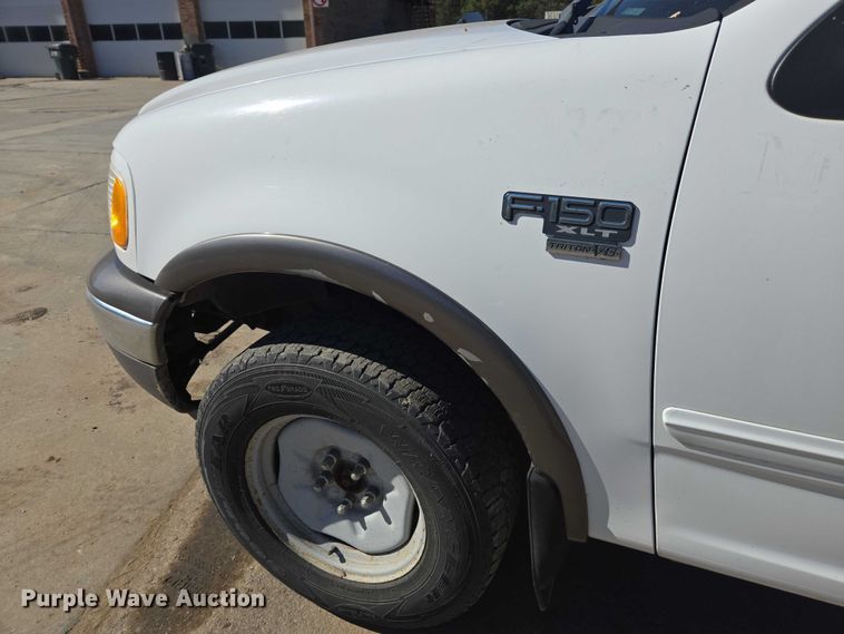 image for item EV5408 2002 Ford F150 SuperCab pickup truck