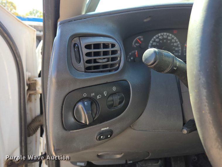 image for item EV5408 2002 Ford F150 SuperCab pickup truck