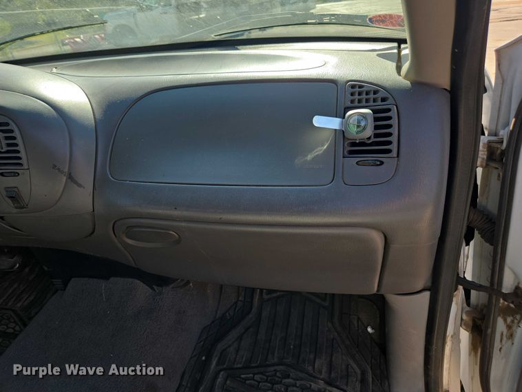 image for item EV5408 2002 Ford F150 SuperCab pickup truck