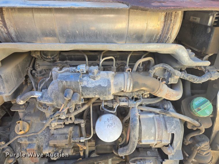 image for item EV5410 2017 Bobcat S770 skid steer loader