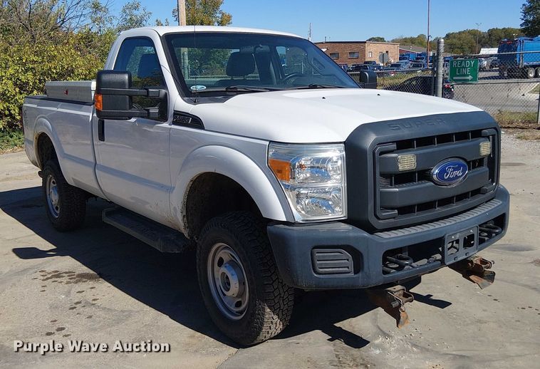 image for item EV5413 2015 Ford F350 pickup truck
