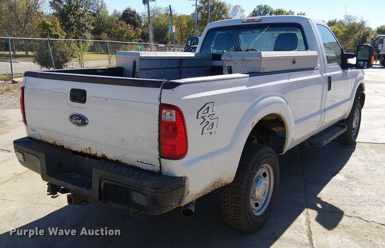 image for item EV5413 2015 Ford F350 pickup truck