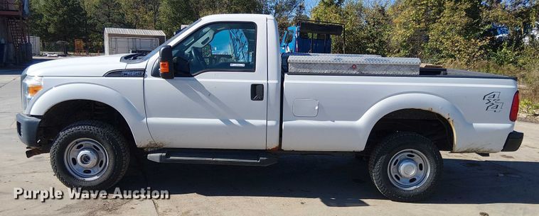 image for item EV5413 2015 Ford F350 pickup truck