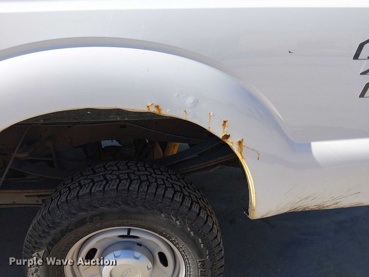 image for item EV5413 2015 Ford F350 pickup truck