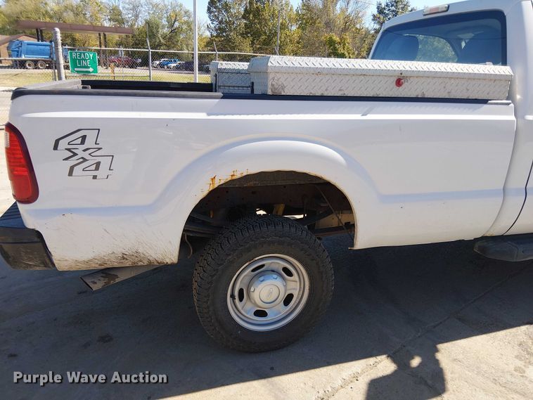 image for item EV5413 2015 Ford F350 pickup truck