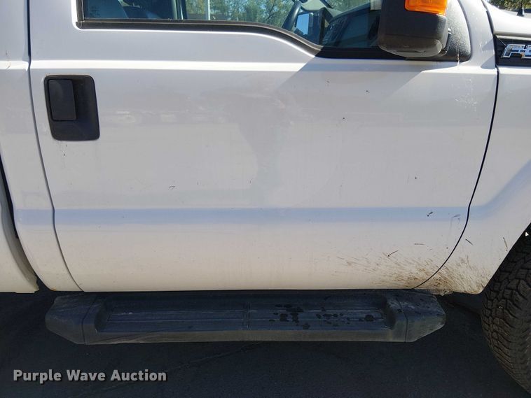 image for item EV5413 2015 Ford F350 pickup truck