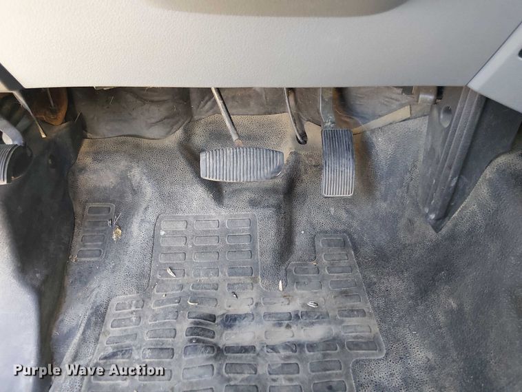 image for item EV5413 2015 Ford F350 pickup truck