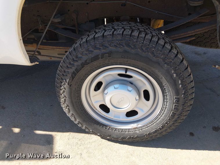 image for item EV5413 2015 Ford F350 pickup truck