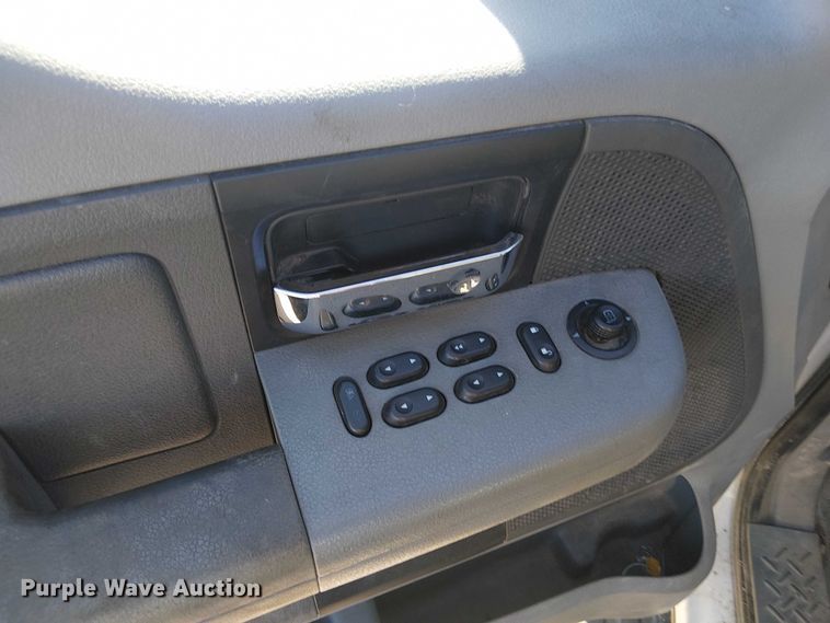 image for item EV5415 2006 Ford F150 SuperCab pickup truck