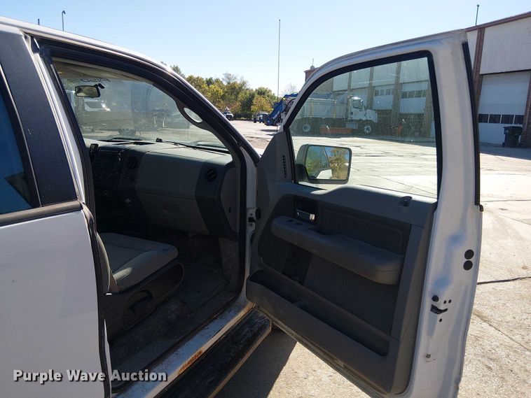 image for item EV5415 2006 Ford F150 SuperCab pickup truck