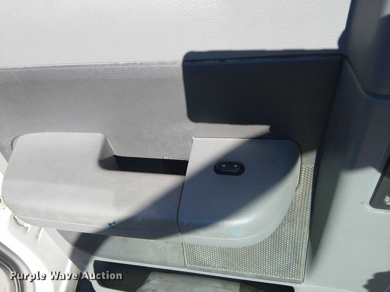 image for item EV5415 2006 Ford F150 SuperCab pickup truck