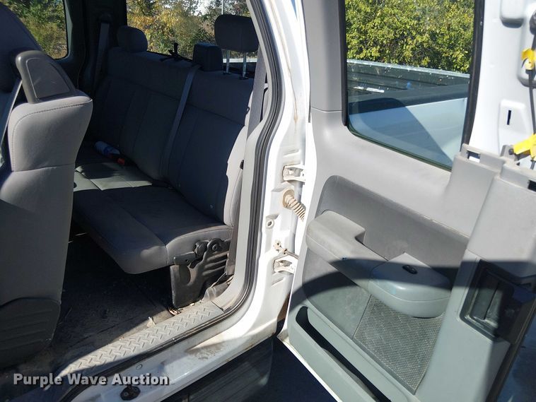 image for item EV5415 2006 Ford F150 SuperCab pickup truck