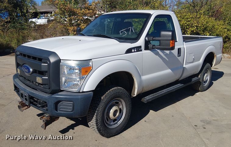 image for item EV5416 2015 Ford F350 pickup truck