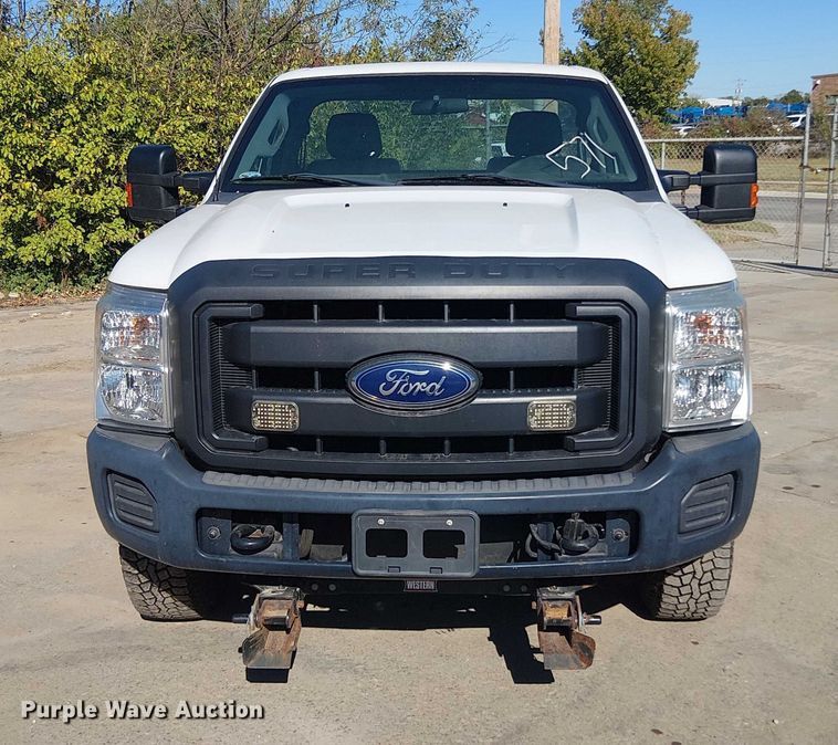 image for item EV5416 2015 Ford F350 pickup truck
