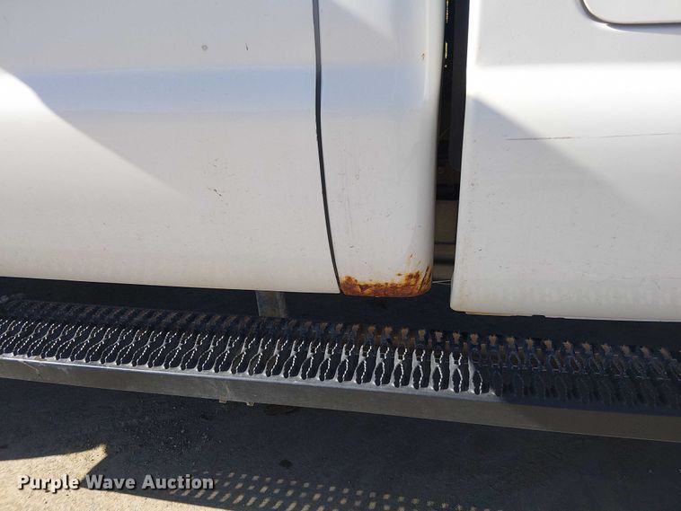 image for item EV5416 2015 Ford F350 pickup truck