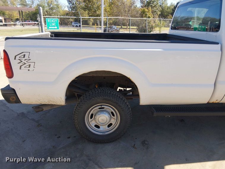 image for item EV5416 2015 Ford F350 pickup truck