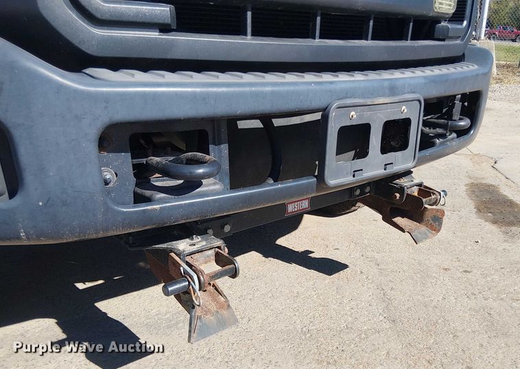 image for item EV5416 2015 Ford F350 pickup truck