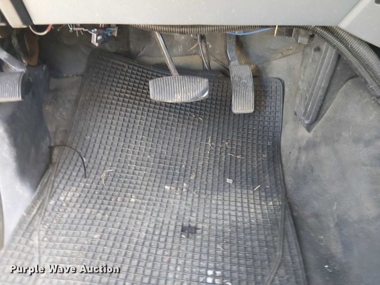 image for item EV5416 2015 Ford F350 pickup truck