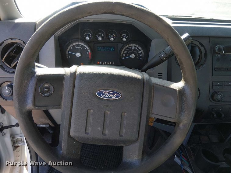 image for item EV5416 2015 Ford F350 pickup truck