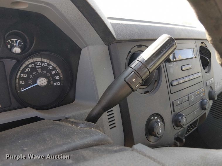 image for item EV5416 2015 Ford F350 pickup truck