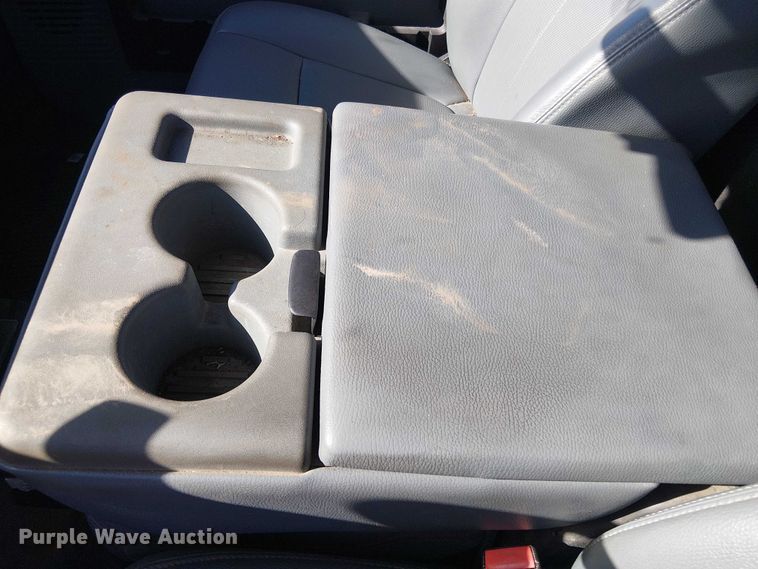 image for item EV5416 2015 Ford F350 pickup truck