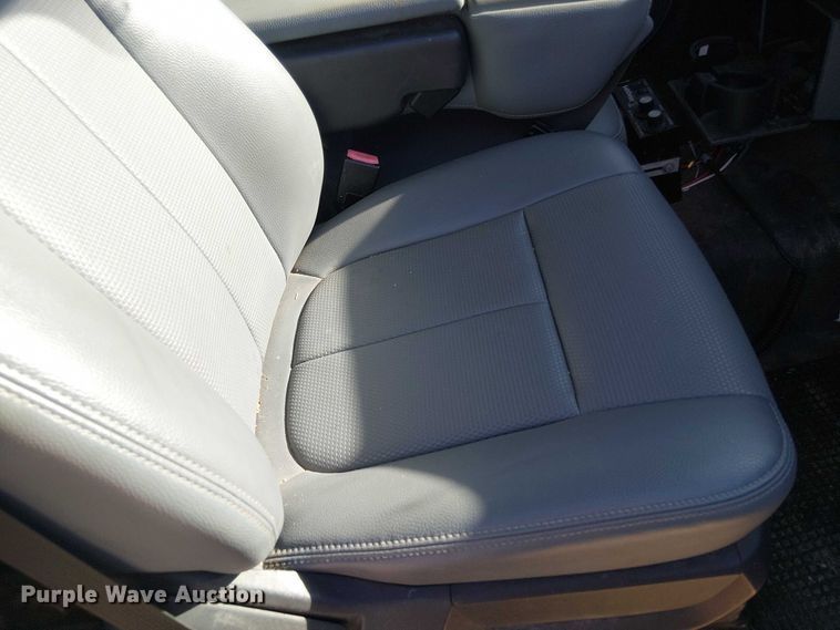 image for item EV5416 2015 Ford F350 pickup truck