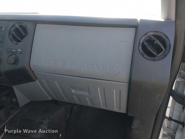 image for item EV5416 2015 Ford F350 pickup truck