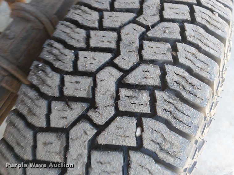 image for item EV5416 2015 Ford F350 pickup truck