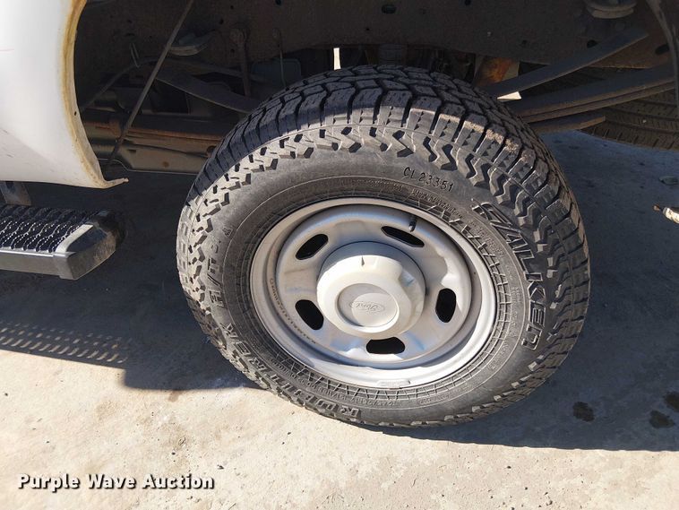 image for item EV5416 2015 Ford F350 pickup truck