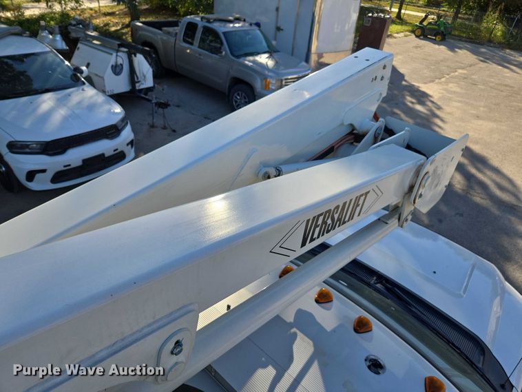 image for item EV5419 2012 Ford F550 bucket truck